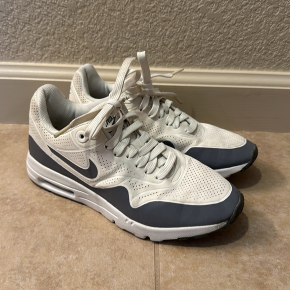 Nike Air Max 1 - Picture 6 of 10